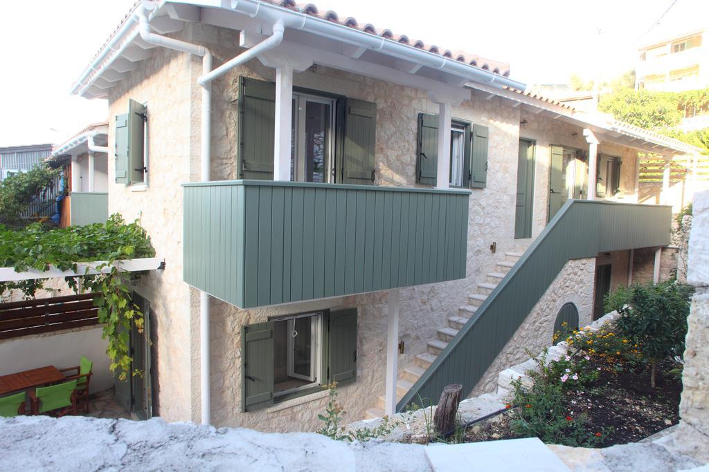 Wild Sea Apartments Agios Nikitas Exterior photo